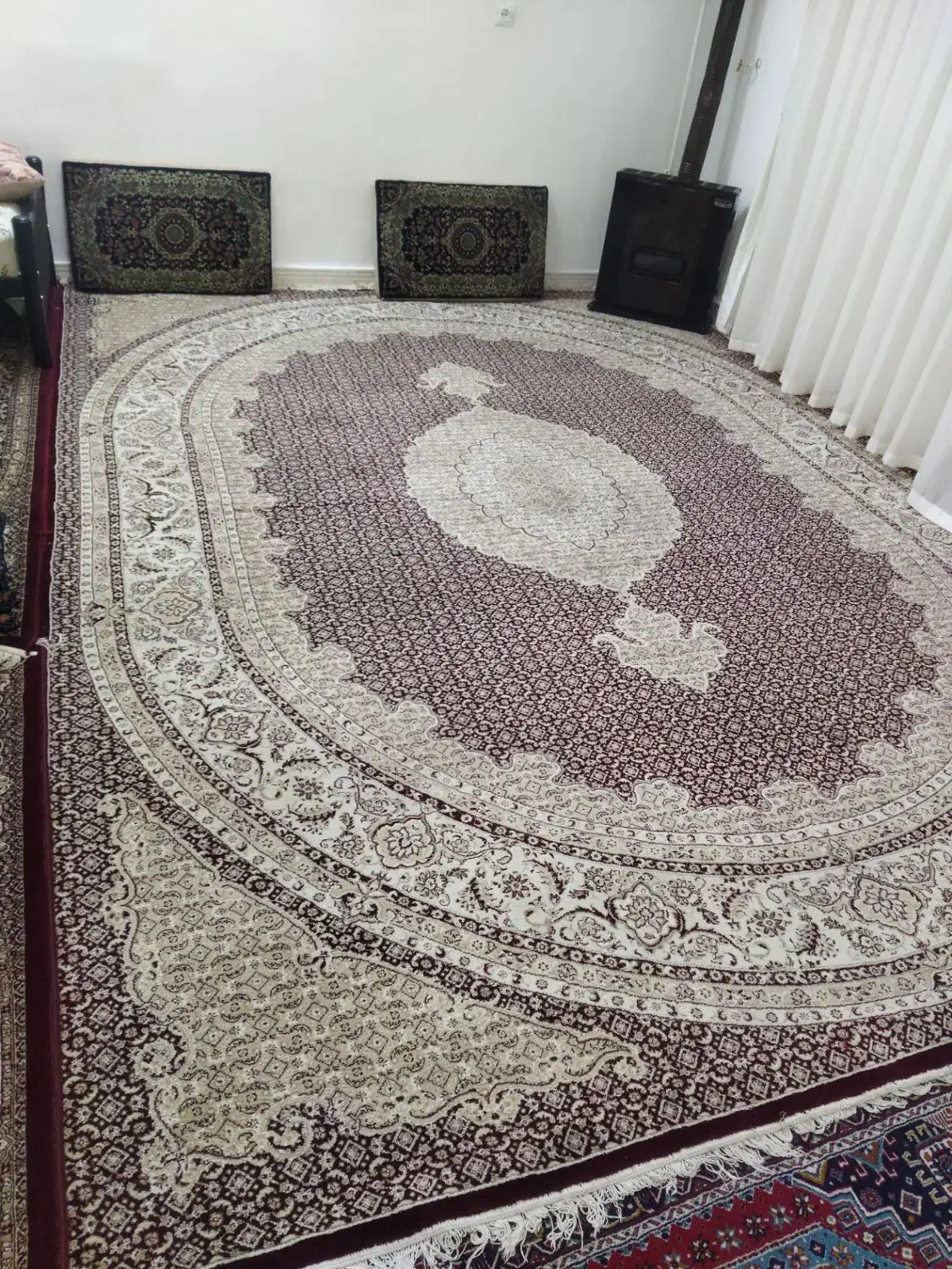 فرش ۱۲متری کاملاً سالم نخی|فرش|کرمانشاه, |دیوار