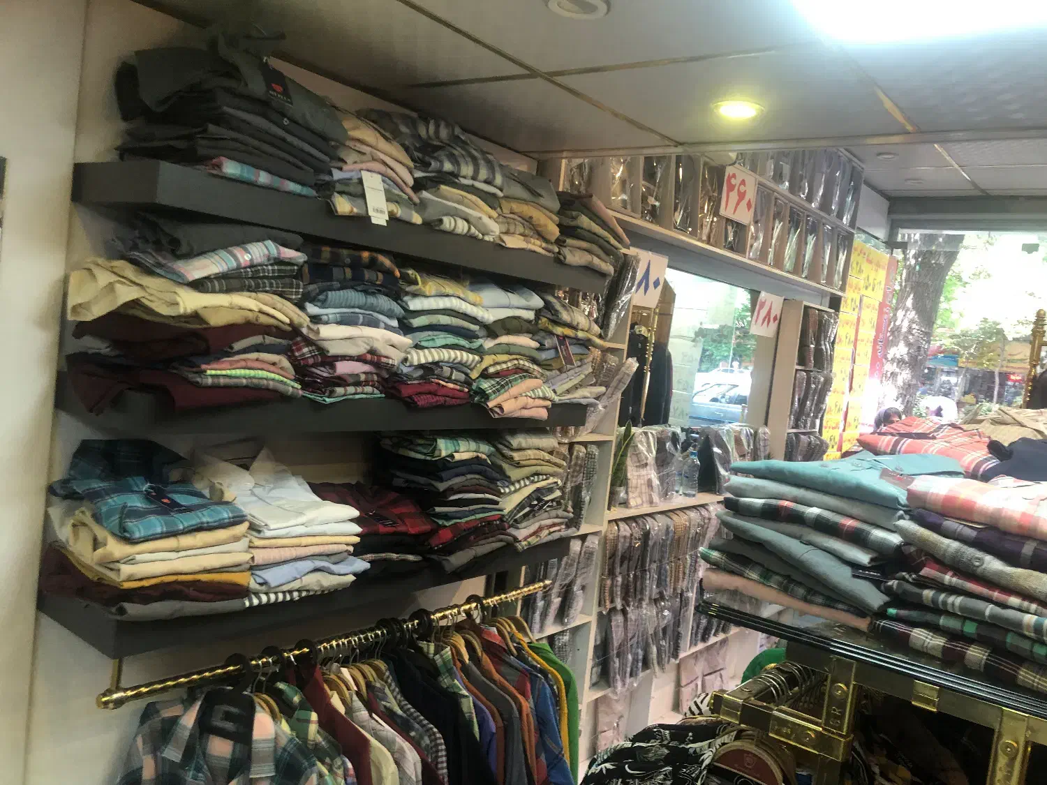 دکور مغازه لباس فروشی پوشاک فروش زیر قیمت توافقی|فروشگاه و مغازه|تهران, مدائن|دیوار