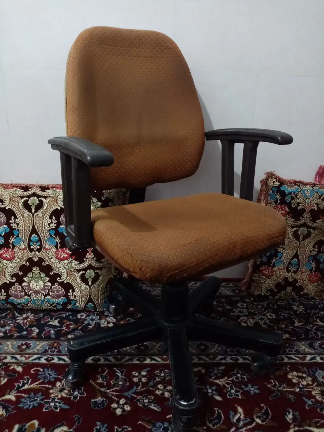 لب تاپ l اسپیکر l صندلی|رایانه همراه|میناب, |دیوار