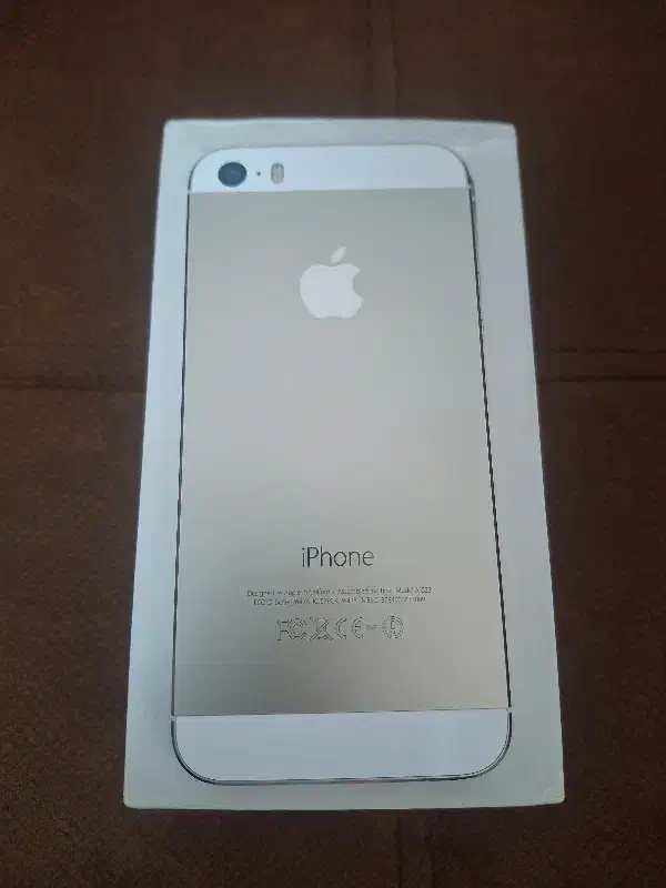 گوشی iphone 5s سالم و سلامت درحد نو|موبایل|تهران, تهرانپارس شرقی|دیوار