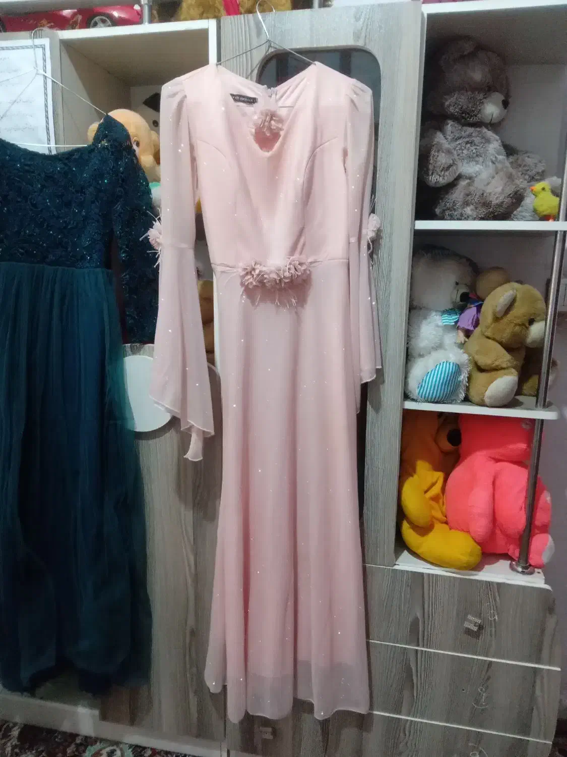 لباسادوباربیشترپوشیده نشده|لباس|تایباد, |دیوار