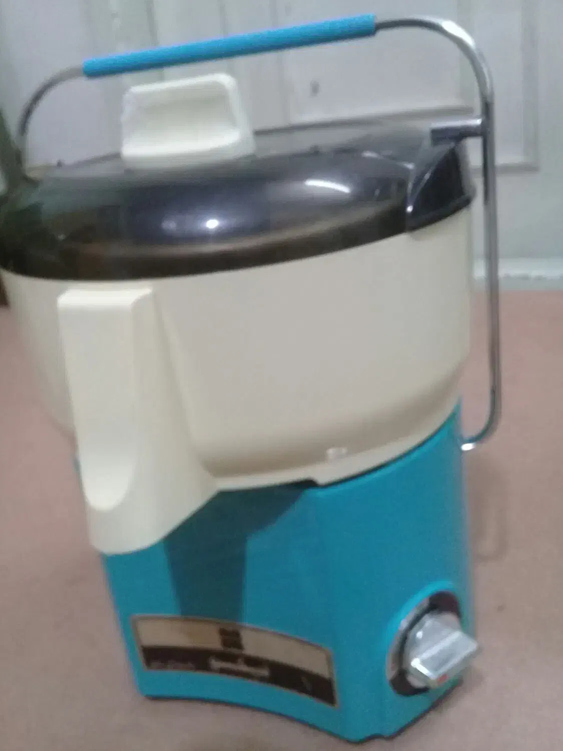 ابمیوه گیری ناسیونال قدیمی کم کار کرده بسیار قوی|آبمیوهگیر و آبمرکباتگیر|خرمآباد, |دیوار