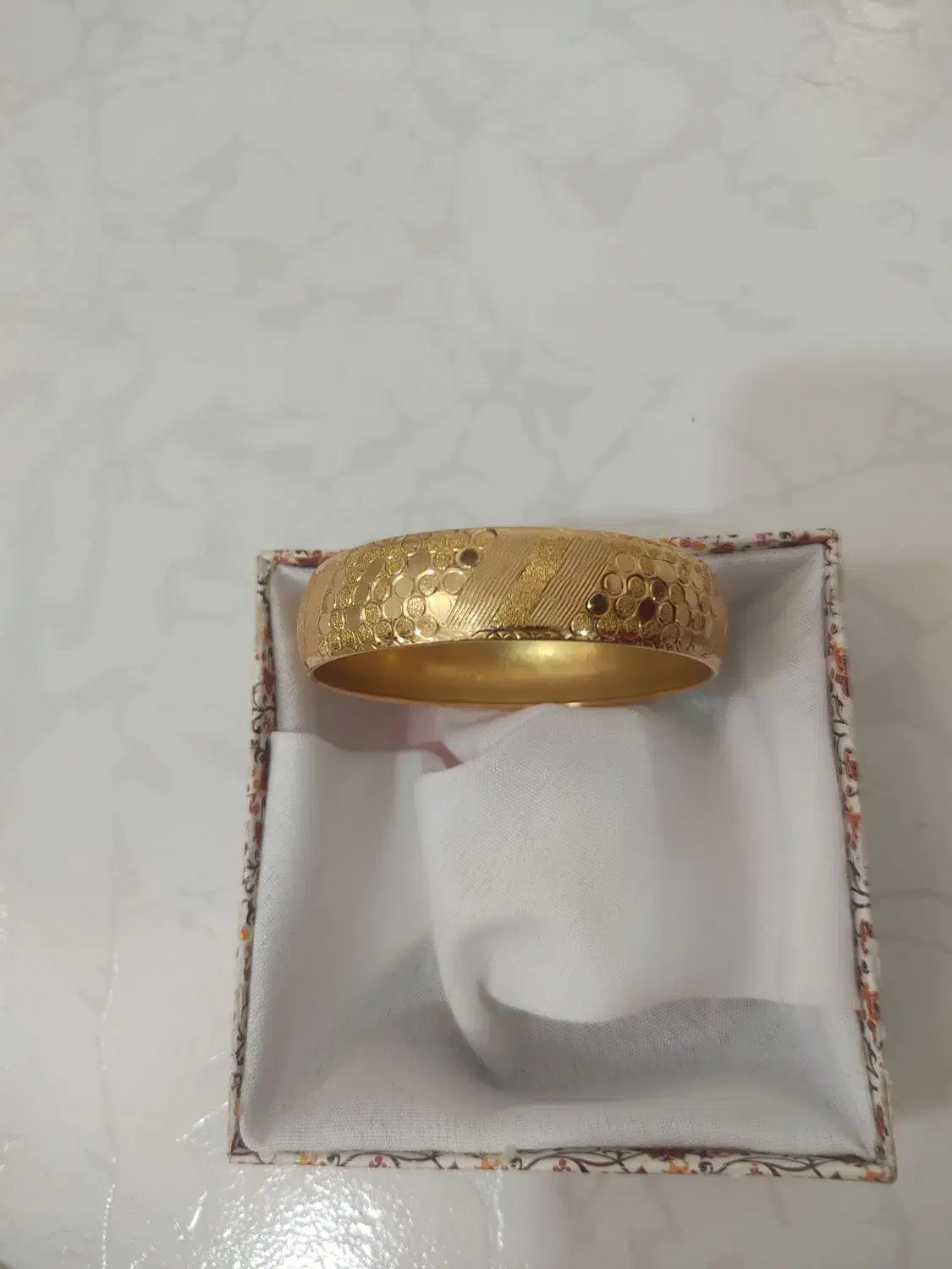 تک پوش|جواهرات|بندر دیر, |دیوار