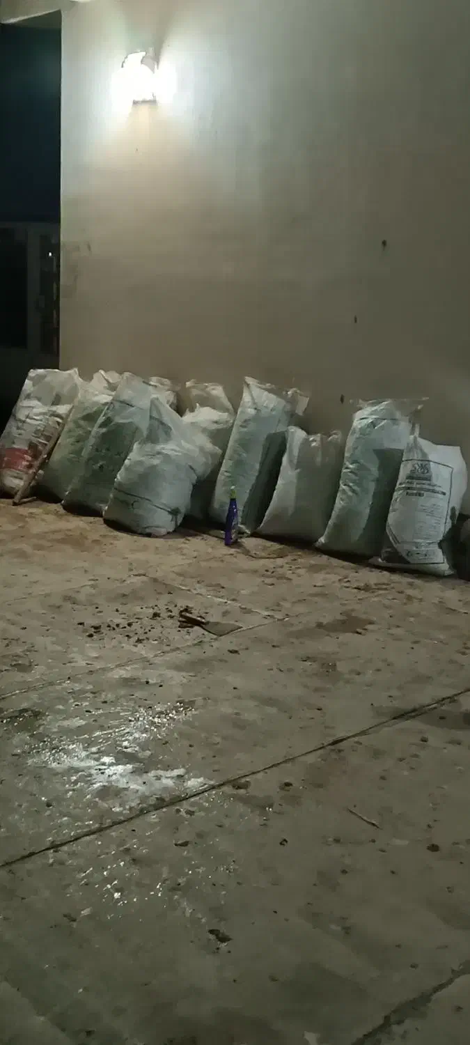 باسلام باغداران عزیز کود کبوتری نزدیک ۴۰ کیسه است|لوازم جانبی حیوانات|گنبد کاووس, |دیوار