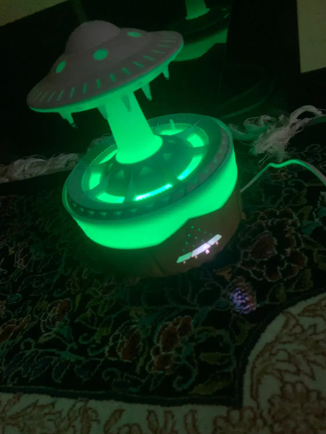 چراغ خواب قارچی بارانی|چراغ خواب و آباژور|نیشابور, کوی حسینی|دیوار