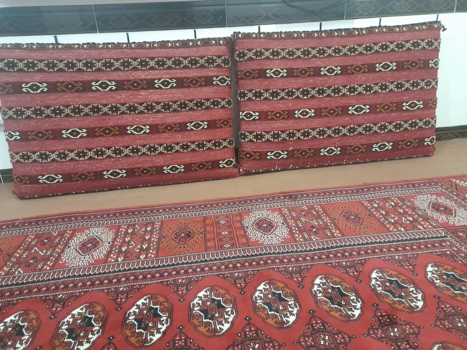 پشتی|پشتی|گنبد کاووس, |دیوار