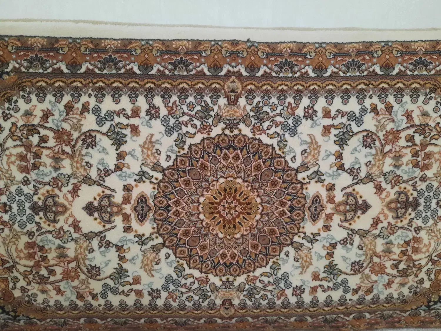 پشتی|پشتی|اسلامشهر, شهرک قائمیه|دیوار