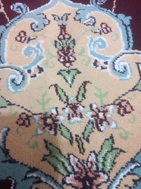 تعدادی بالشت پر نو|رختخواب، بالش، پتو|لردگان, |دیوار