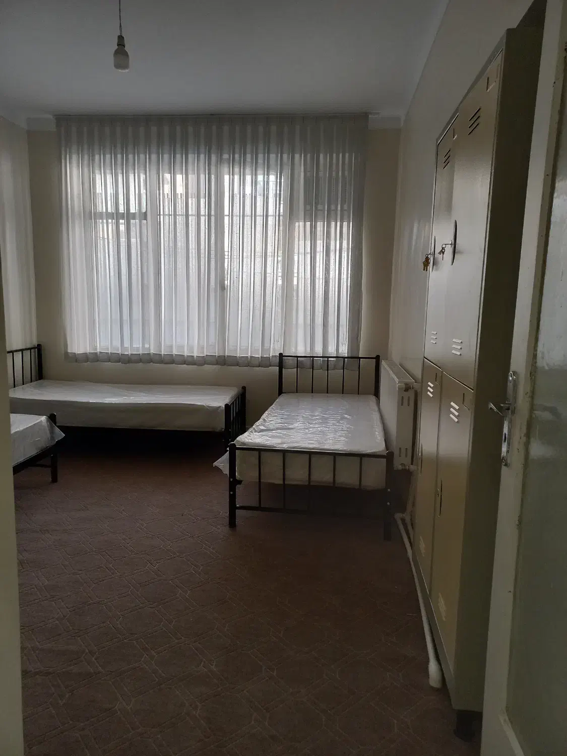 خوابگاه دخترانه