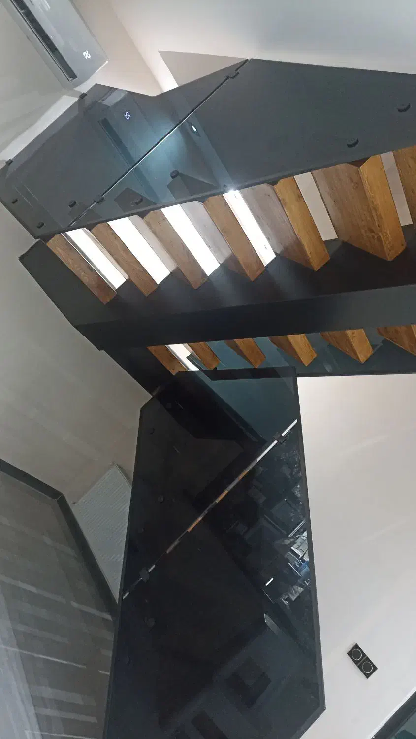 طراحی و نصب انواع شیشه سکوریت ، لمینت وضدگلوله|خدمات پیشه و مهارت|تهران, هرندی|دیوار