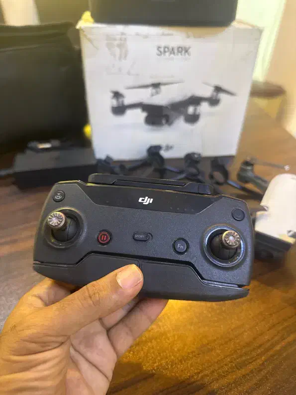 هلیشات DJI Spark پک کمبو (Fly More Combo) - تمیز|دوربین عکاسی و فیلمبرداری|بندرعباس, |دیوار