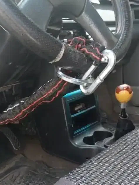 زنجیر مناسب موتورسیکلت و فرمان ماشین|قطعات یدکی و لوازم جانبی|شهرضا, |دیوار