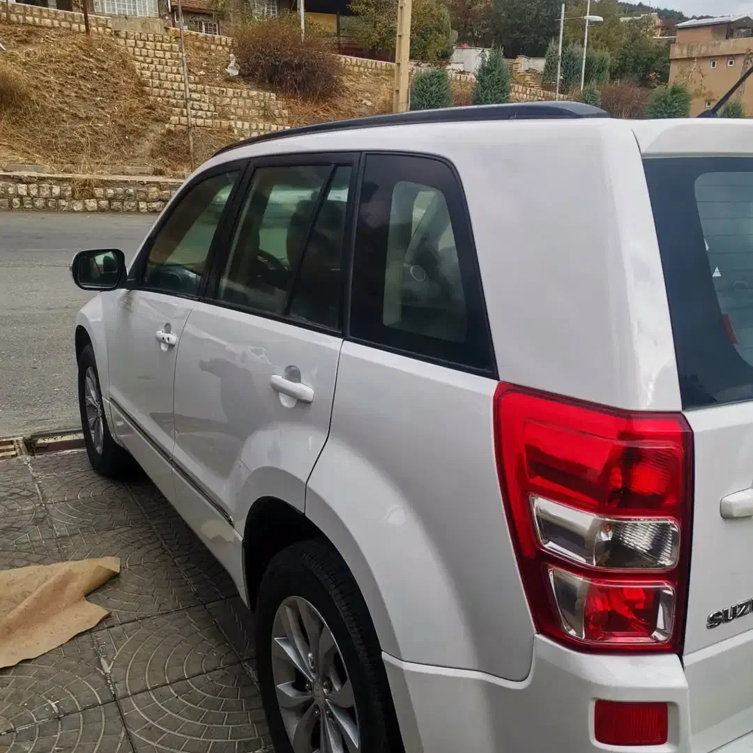 سوزوکی ویتارا مونتاژ اتوماتیک 2400cc، مدل ۱۳۹۵|خودرو سواری و وانت|اصفهان, سپاهان‌شهر|دیوار
