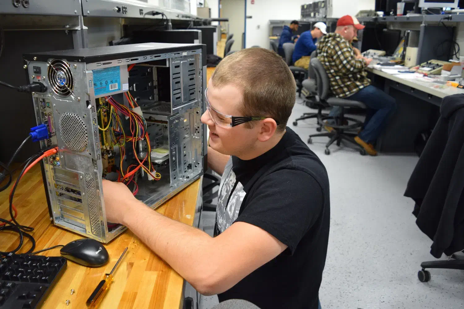 خدمات و پشتیبانی شبکه، سرور،VoIP،سیستمهای کامپیوتر|خدمات رایانه‌ای و موبایل|تهران, سهروردی|دیوار