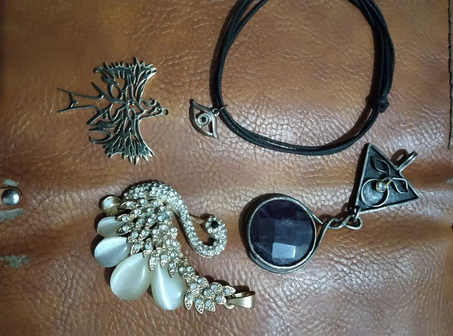 پلاک طرح قو رنگ ثابت و ...|بدلیجات|اهواز, منبع اب|دیوار