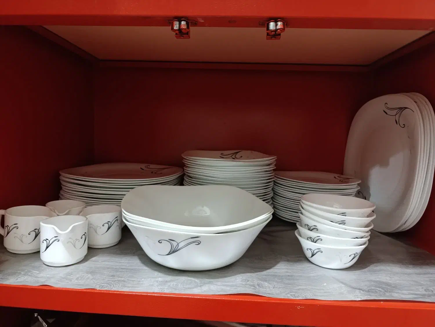 آرکوپال|ظروف سرو و پذیرایی|قرچک, شهرک طلائیه|دیوار