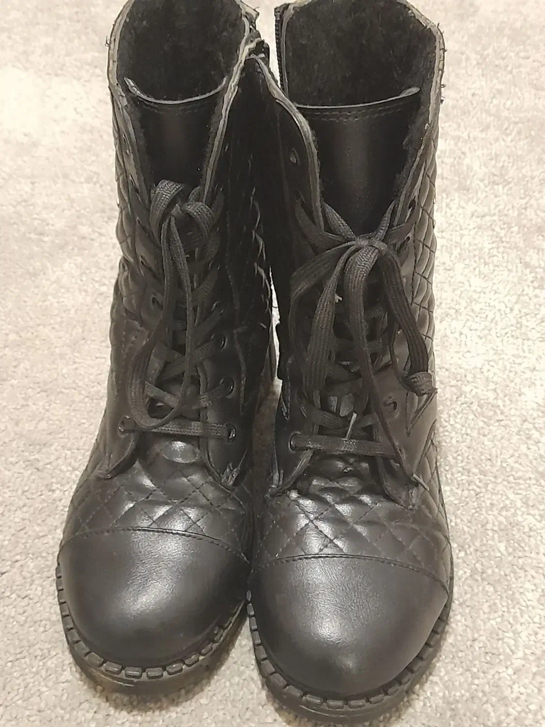 پوتین|کیف، کفش، کمربند|بروجرد, |دیوار