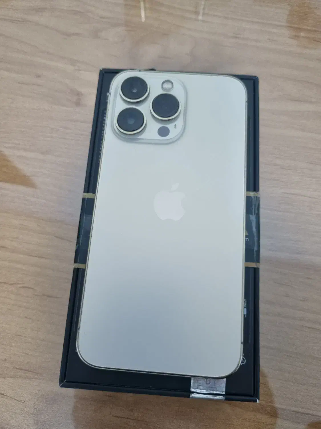 گوشی ۱۳ پرو طلایی در حد اک ZA|موبایل|شهرکرد, |دیوار