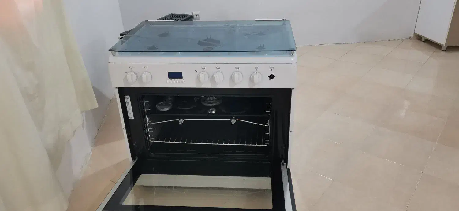 فرگاز اسنوا در حد نو و سرویس چوب کم کار|اجاق گاز و لوازم برقی پخت‌وپز|کهنوج, |دیوار