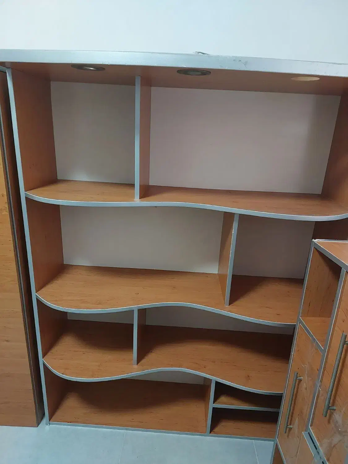 کتابخانه وکمد دست‌ساز|کتابخانه، شلف، قفسه‌های دیواری|شیراز, احمدی جنوبی|دیوار