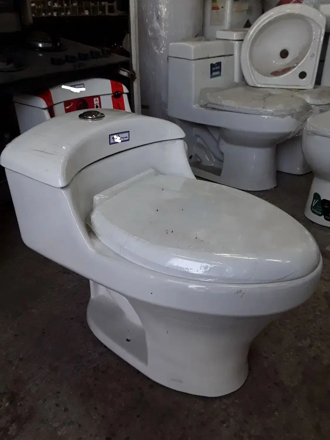 توالت فرنگی شوتینگ دار|لوازم سرویس بهداشتی|شیراز, کوزه گری|دیوار