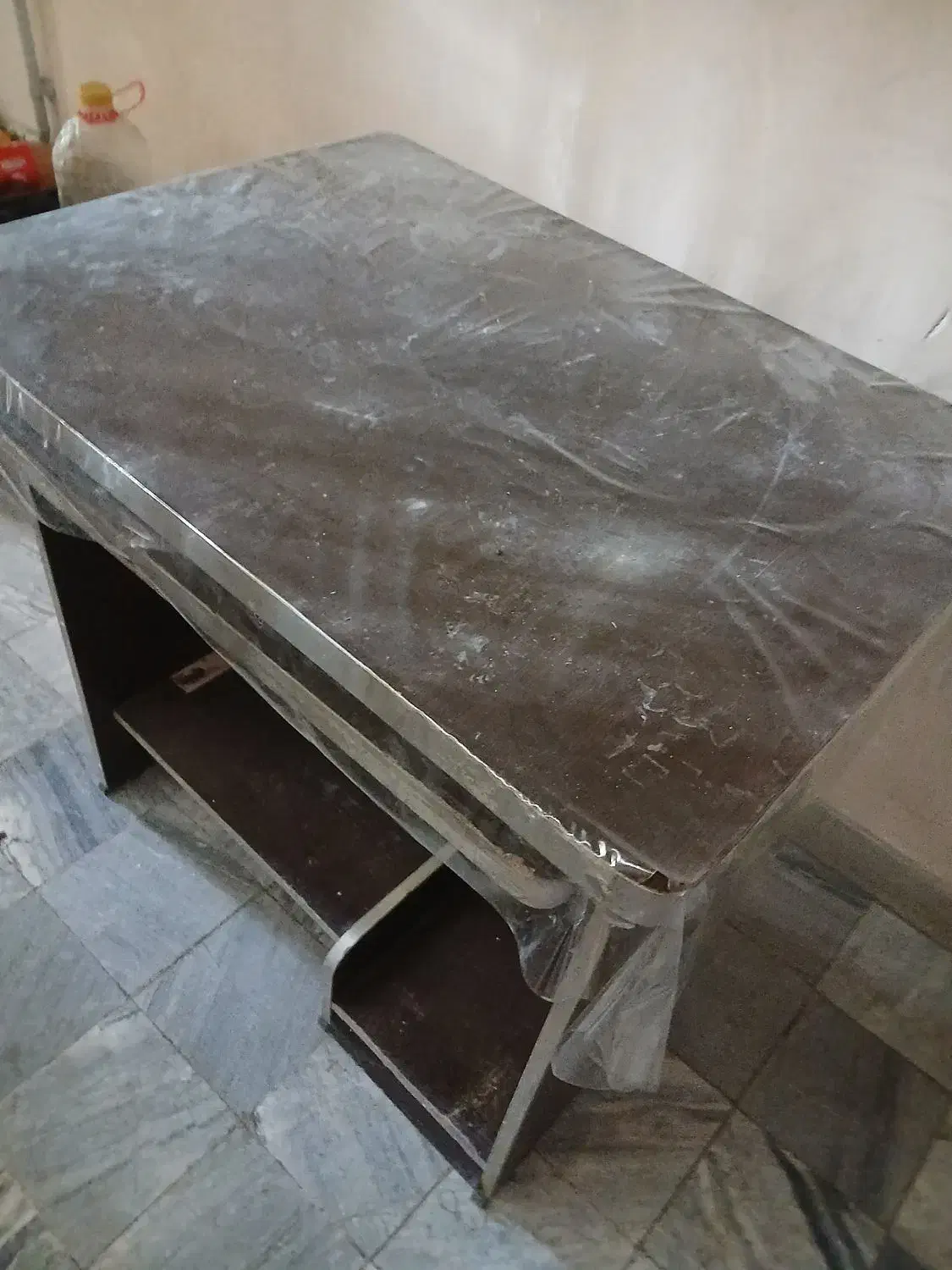 میز کامپیوتر ویترین مناسب برای مغازه|میز تحریر و کامپیوتر|بروجرد, |دیوار