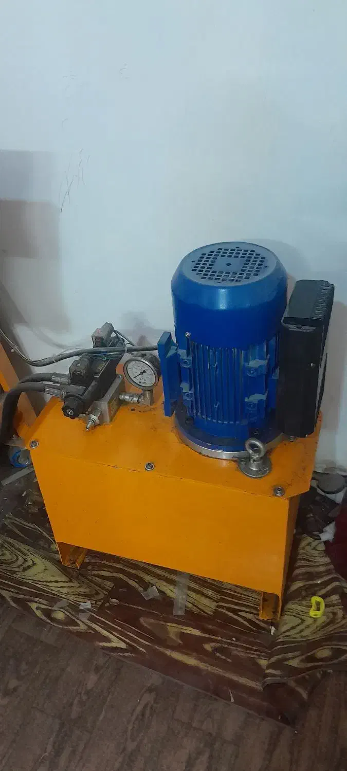 دستگاه پرس حرارتی هیدرولیک ۶۰ در ۸۰|ماشینآلات صنعتی|مشهد, رده|دیوار