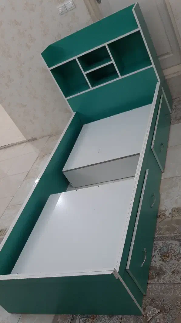 تخت خواب و کمد،ویترین و میز تحریر|تخت و سرویس خواب|رباطکریم, رباطکریم|دیوار