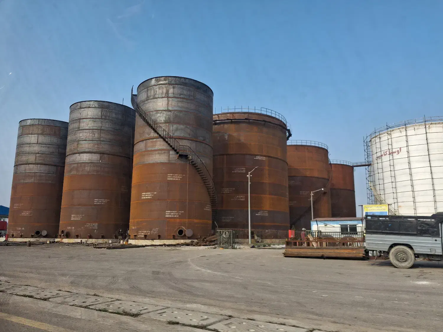 سندبلاست ورنگ امیزی وتمامی کفپوشهای اپوکسی|خدمات پیشه و مهارت|ری, سیزده آبان|دیوار