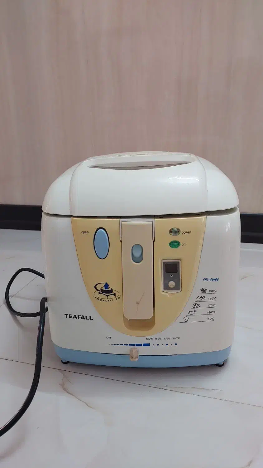 سرخ کن بزرگ|سایر لوازم برقی|رباطکریم, رباطکریم|دیوار