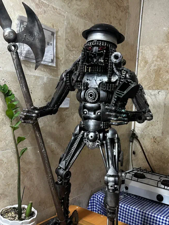 مجسمه آهنی|مجسمه، تندیس، ماکت|رشت, حومه رشت|دیوار