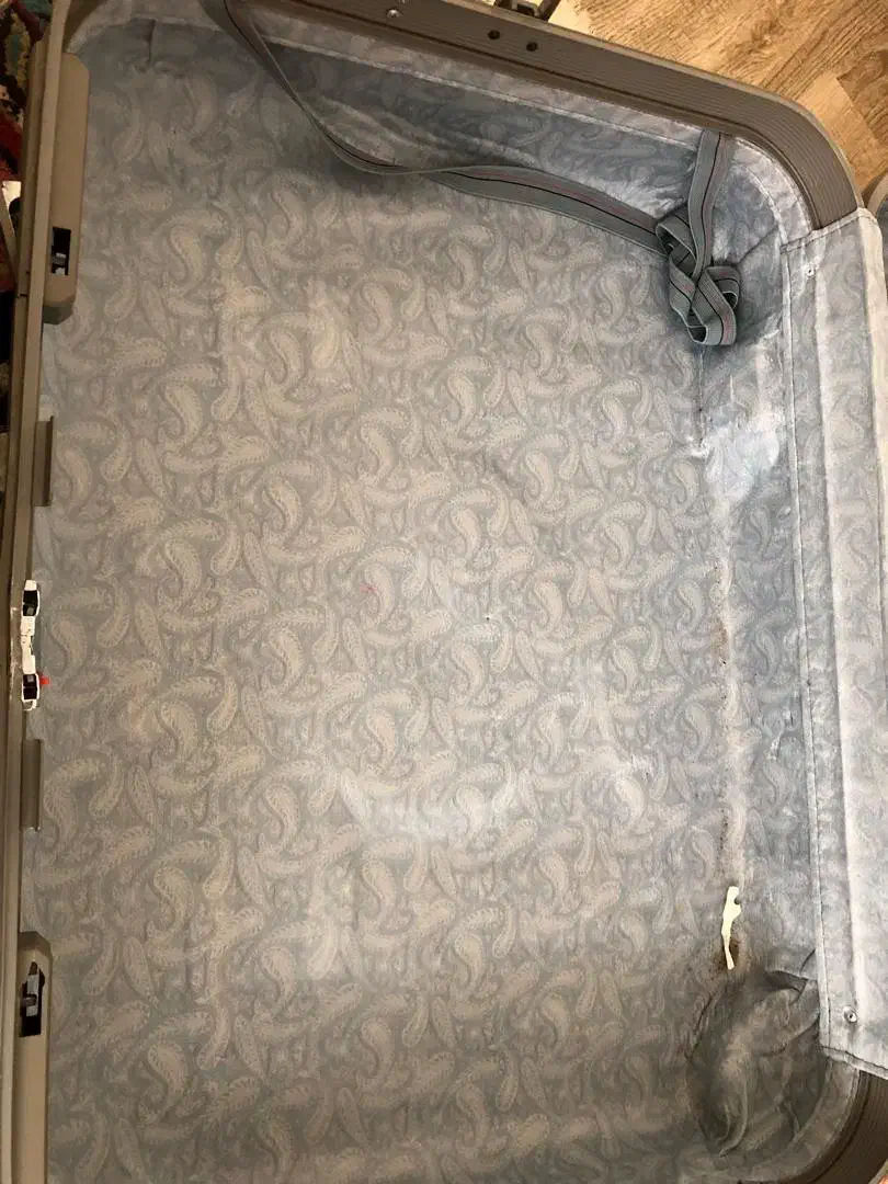 چند عدد چمدان|کیف، کفش، کمربند|بوشهر, |دیوار