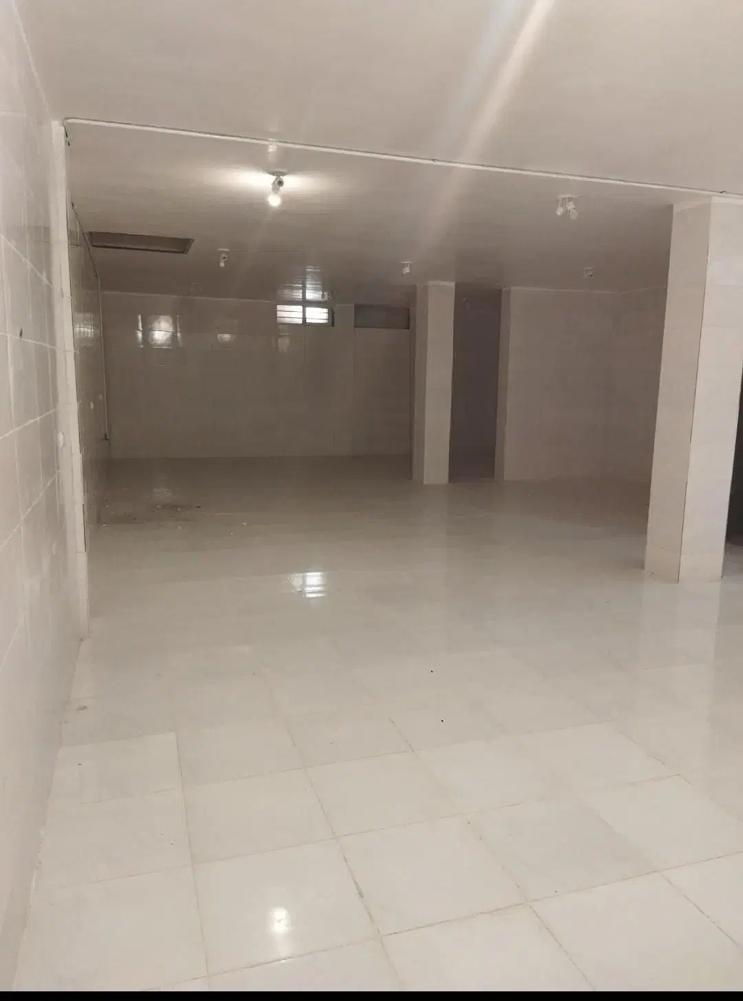 زیرزمین تجاری سورشجان|اجارهٔ مغازه و غرفه|لاران, |دیوار