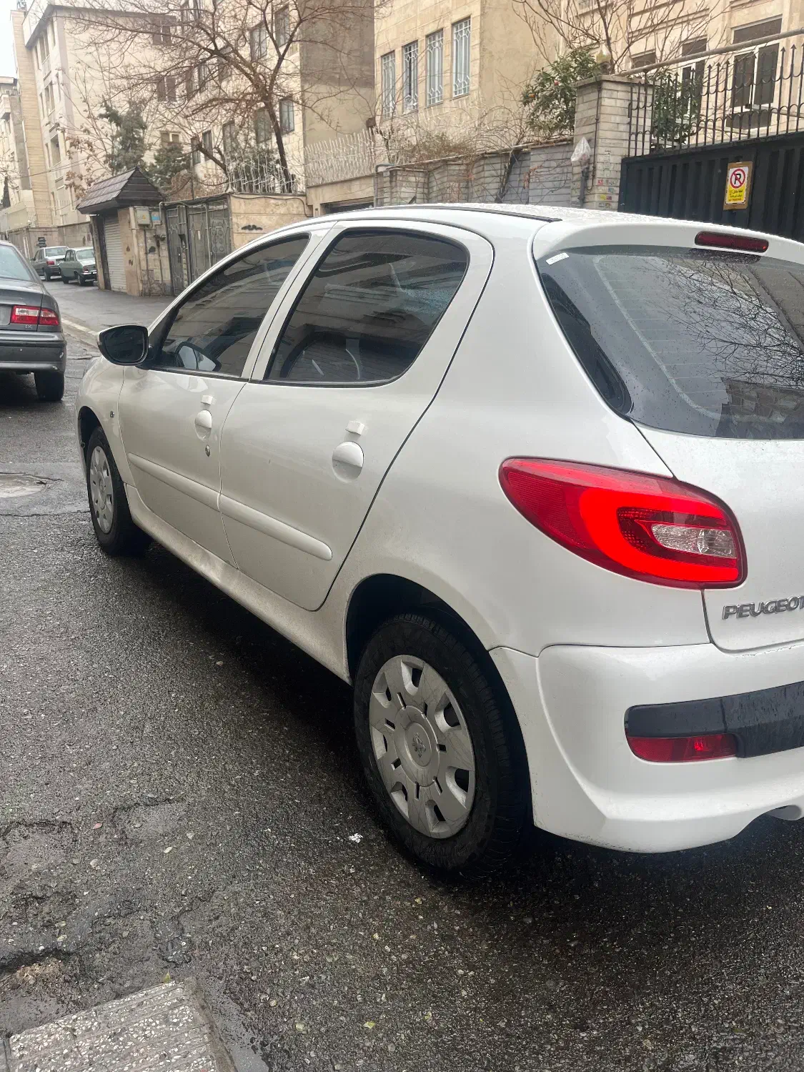 207  مدل ۴۰۴|خودرو سواری و وانت|تهران, خواجه نصیر طوسی|دیوار