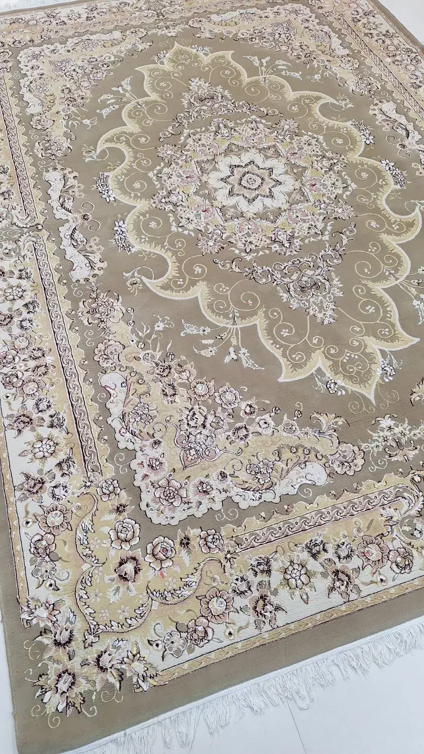 دو تخته فرش9متری گل برجسته گردویی|فرش|ایلام, |دیوار