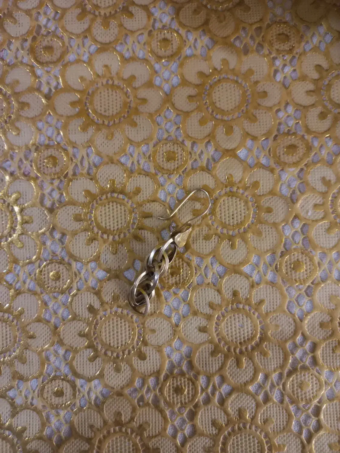 یک لنگ گوشواره گم شده اگ کسی پیدا کرد اطلاع بده|جواهرات|بیرجند, |دیوار