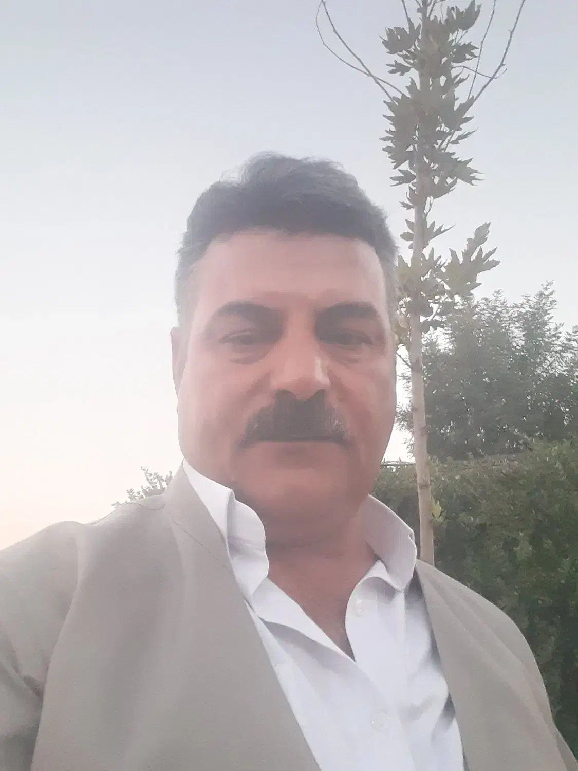 به یک شاگرد کاشیکاری نیاز دارم|استخدام صنعتی، فنی، مهندسی|رودبار (کرمان), |دیوار