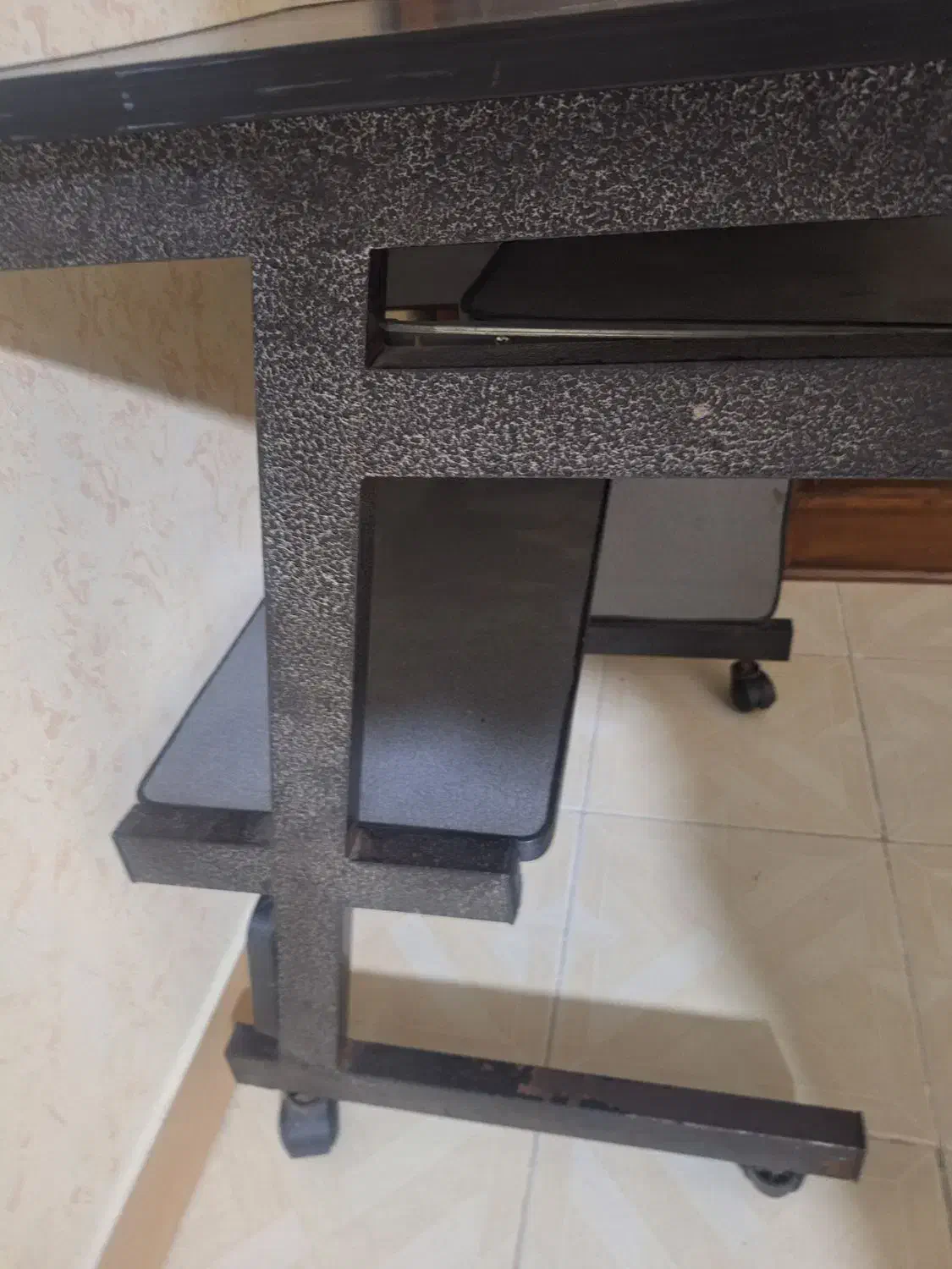 میز کامپیوتر دست دوم|میز تحریر و کامپیوتر|بهشهر, |دیوار