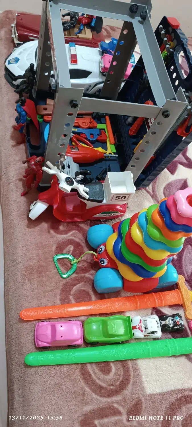 تعدادی اسباب بازی|اسباب‌بازی بچه|همدان, |دیوار