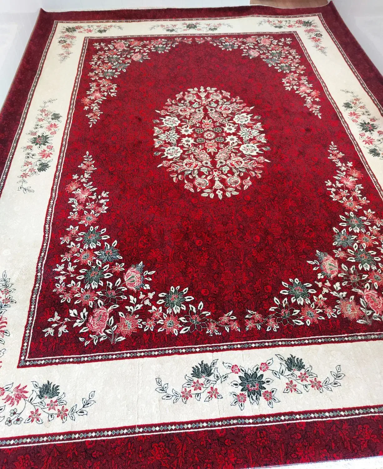 فرش قرمز|فرش|مرند, |دیوار