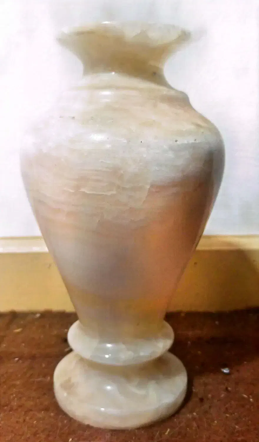 گلدان سنگ مرمر|کلکسیون اشیاء عتیقه|کرمان, |دیوار