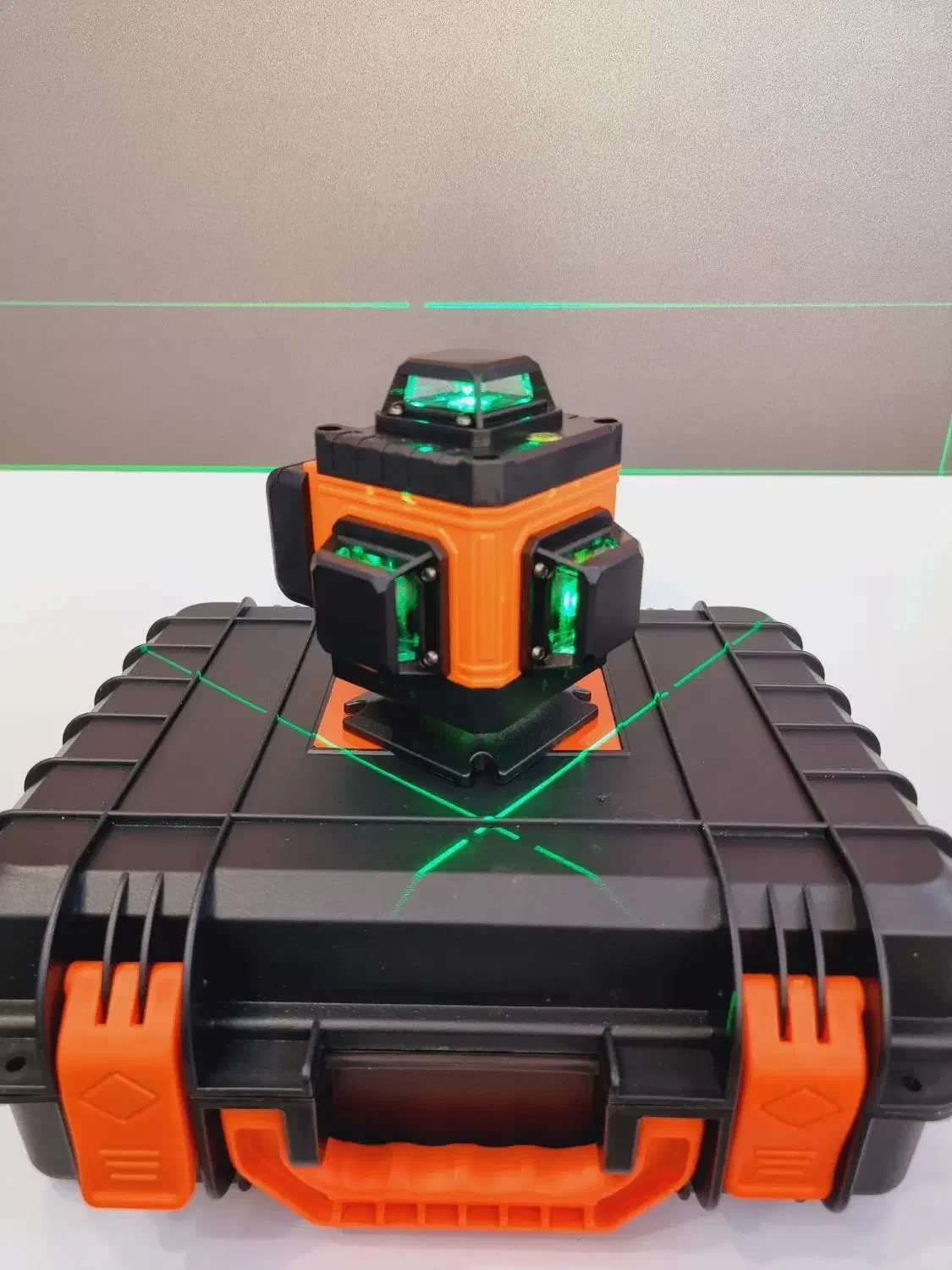 تراز لیزری ۴ بعدی نورسبز PM|ابزارآلات|کاشان, زیارتی|دیوار