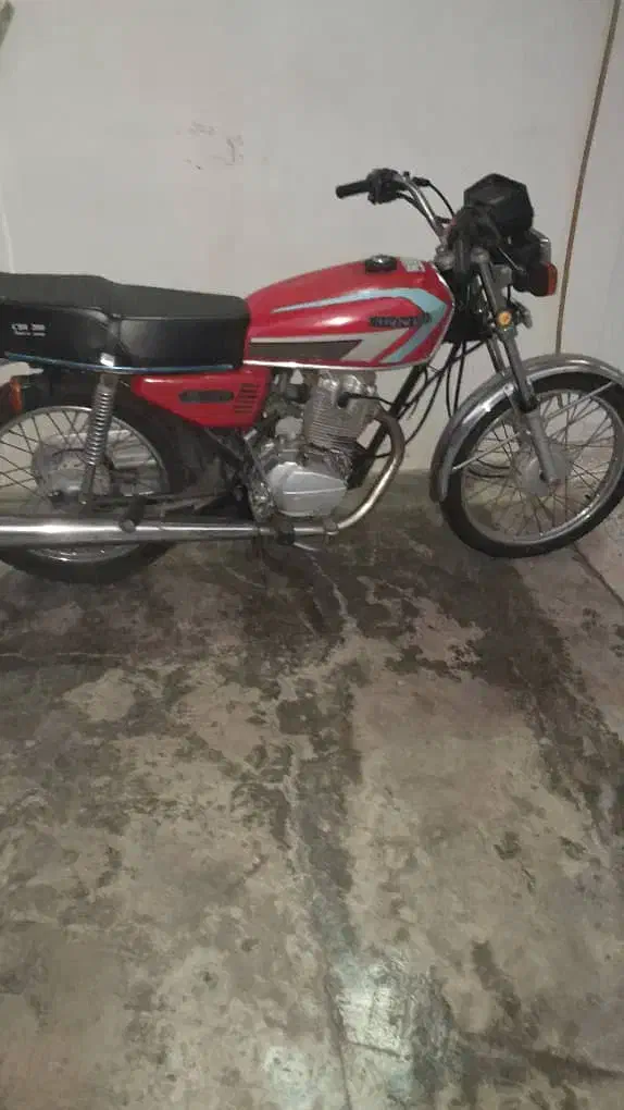 موتور هوندا ۸۳|موتورسیکلت|بندر انزلی, معلم|دیوار