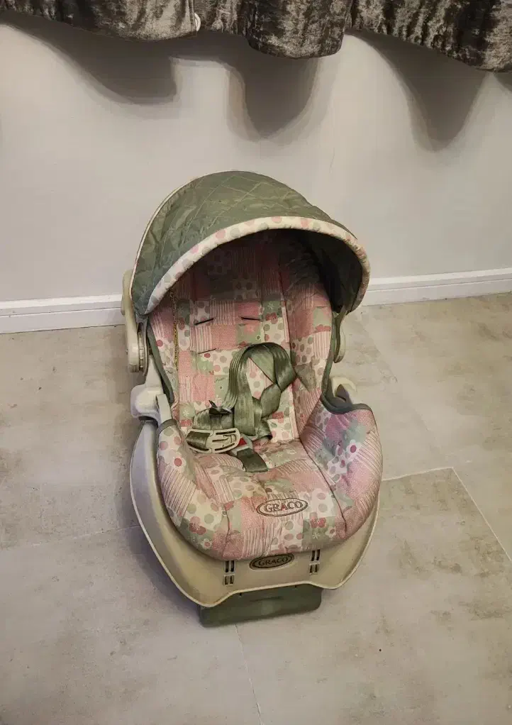 کریر کودک برند گراکو|کالسکه و لوازم جانبی|رودهن, |دیوار