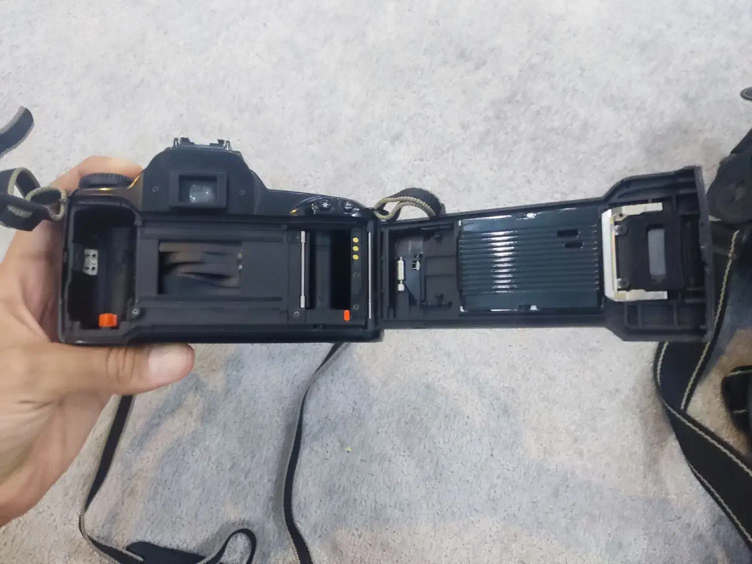 دوربین آنالوگ Canon EOS 3000 با دو لنز EF|دوربین عکاسی و فیلم‌برداری|بندرعباس, |دیوار