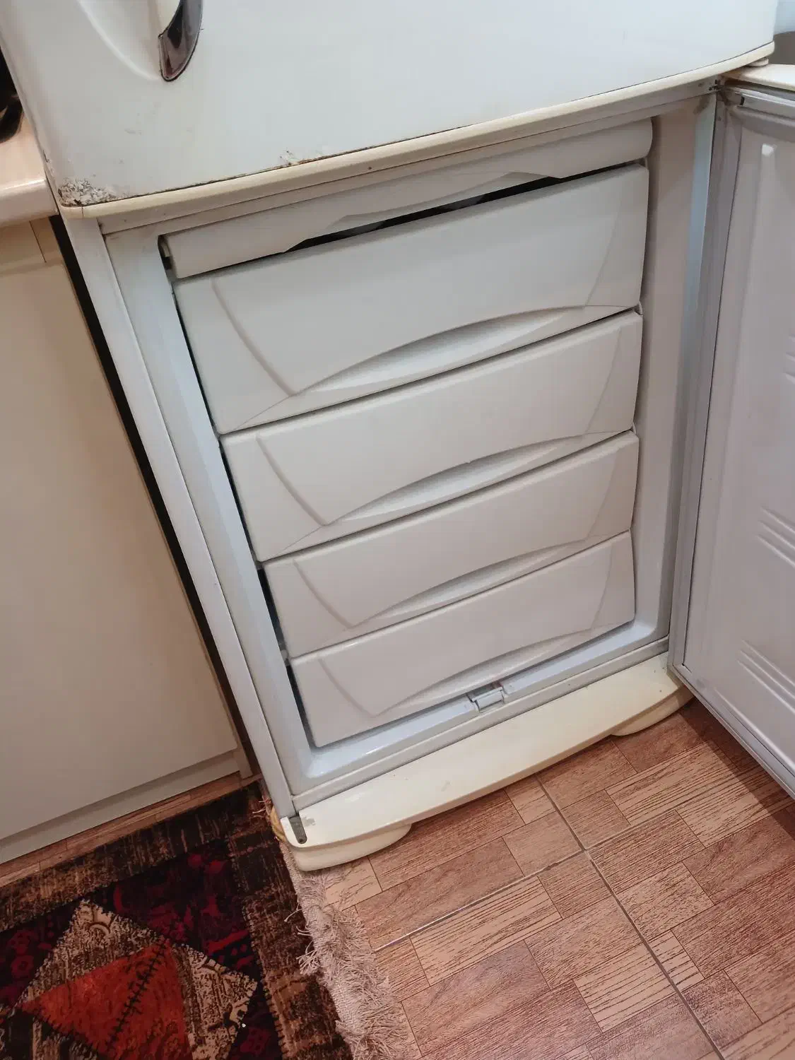 یخچال امرسان|یخچال و فریزر|رشت, منظریه|دیوار