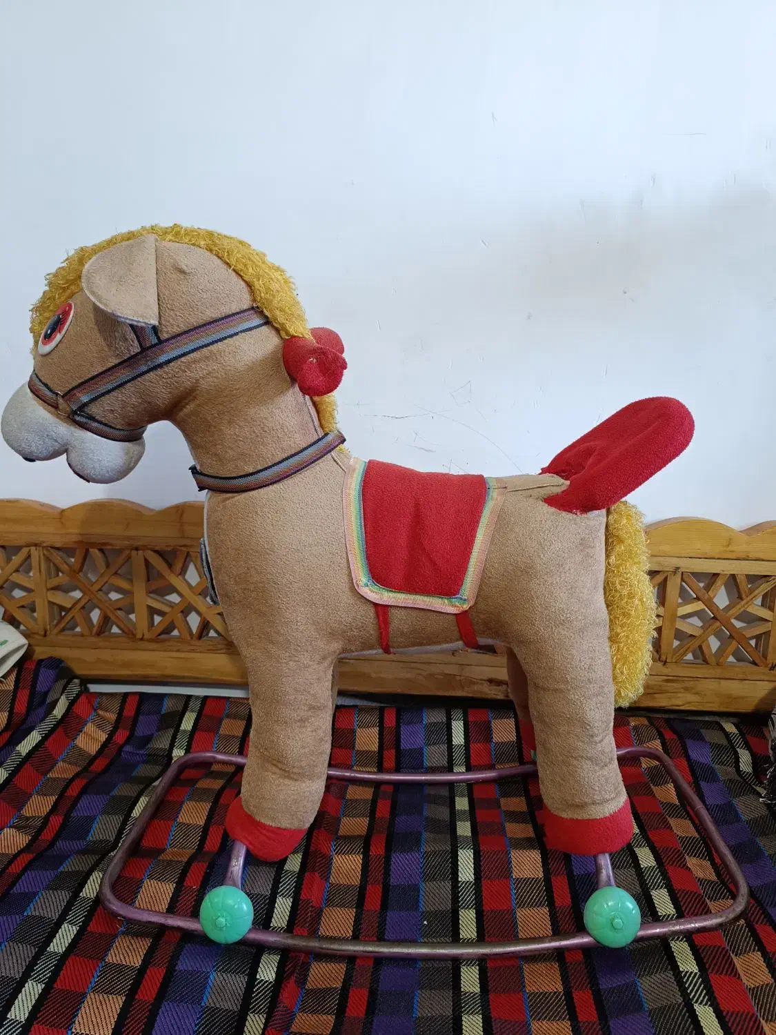 راکر کودک|اسباب‌بازی بچه|شیراز, کوشک میدان|دیوار