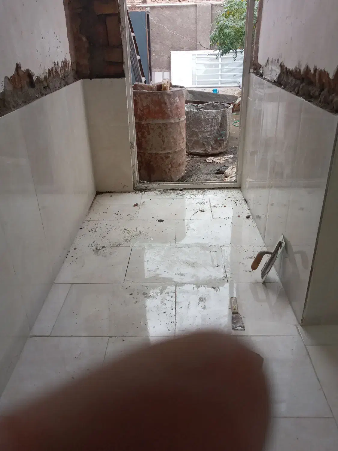 گچ کاری تعمیر ابزار قدیمی وسیمان کاری|خدمات پیشه و مهارت|رفسنجان, |دیوار