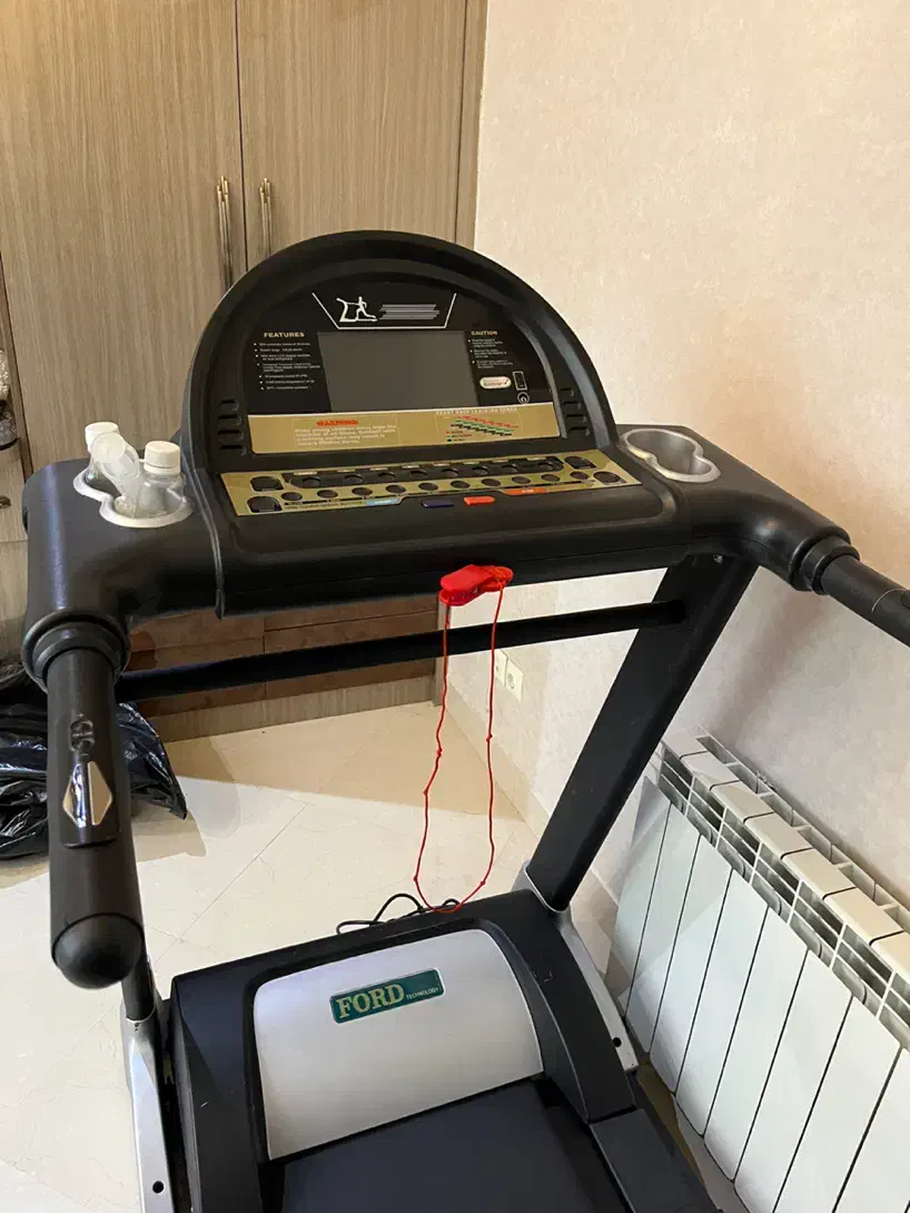 تردمیل فورد ایتالیایی اصلی|تجهیزات ورزشی|مشهد, هفده شهریور|دیوار