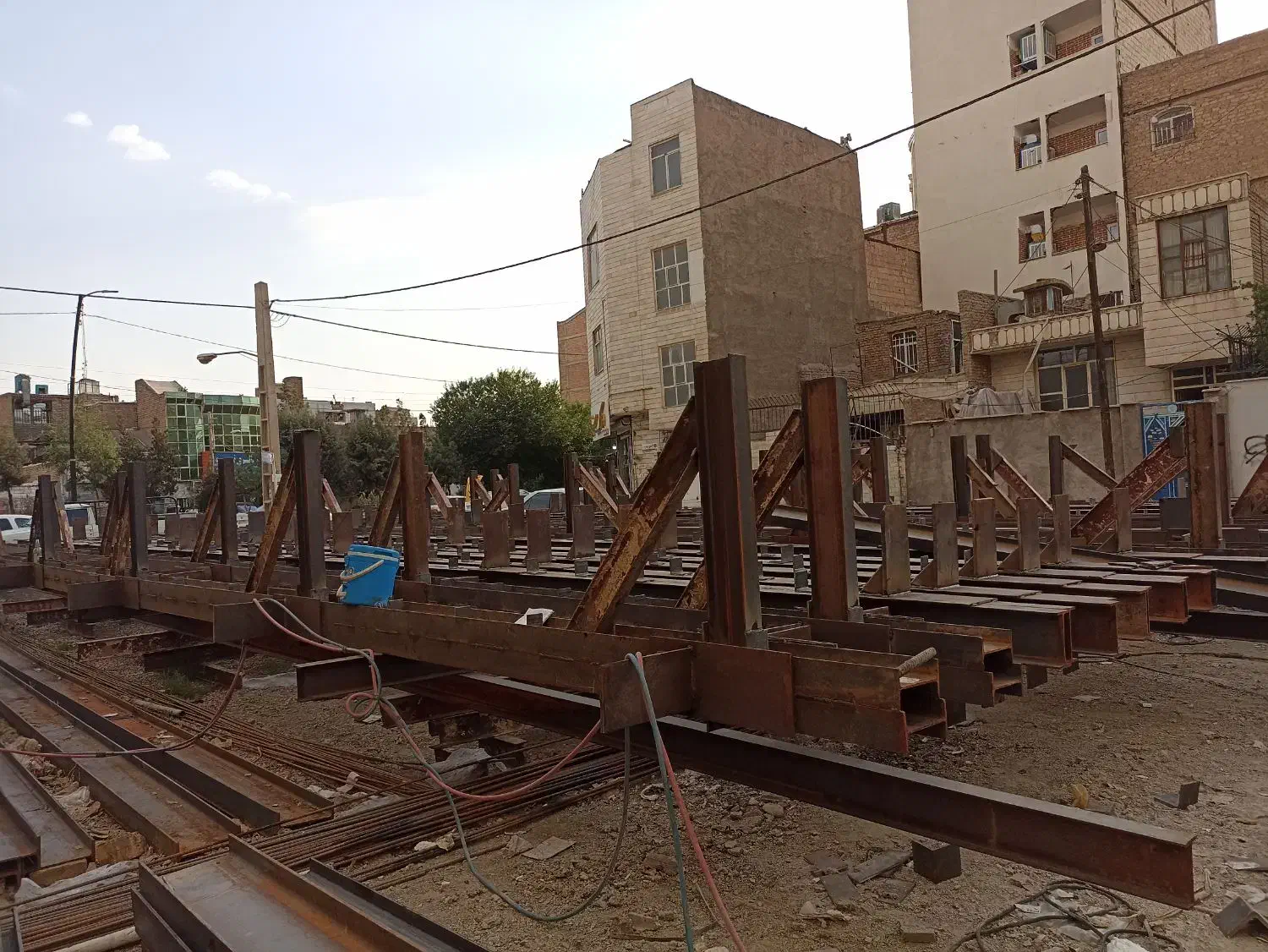 جوشکاری اسکلت فلزی والپیست سازه نگهبان|خدمات پیشه و مهارت|پاکدشت, پاکدشت (مامازند)|دیوار